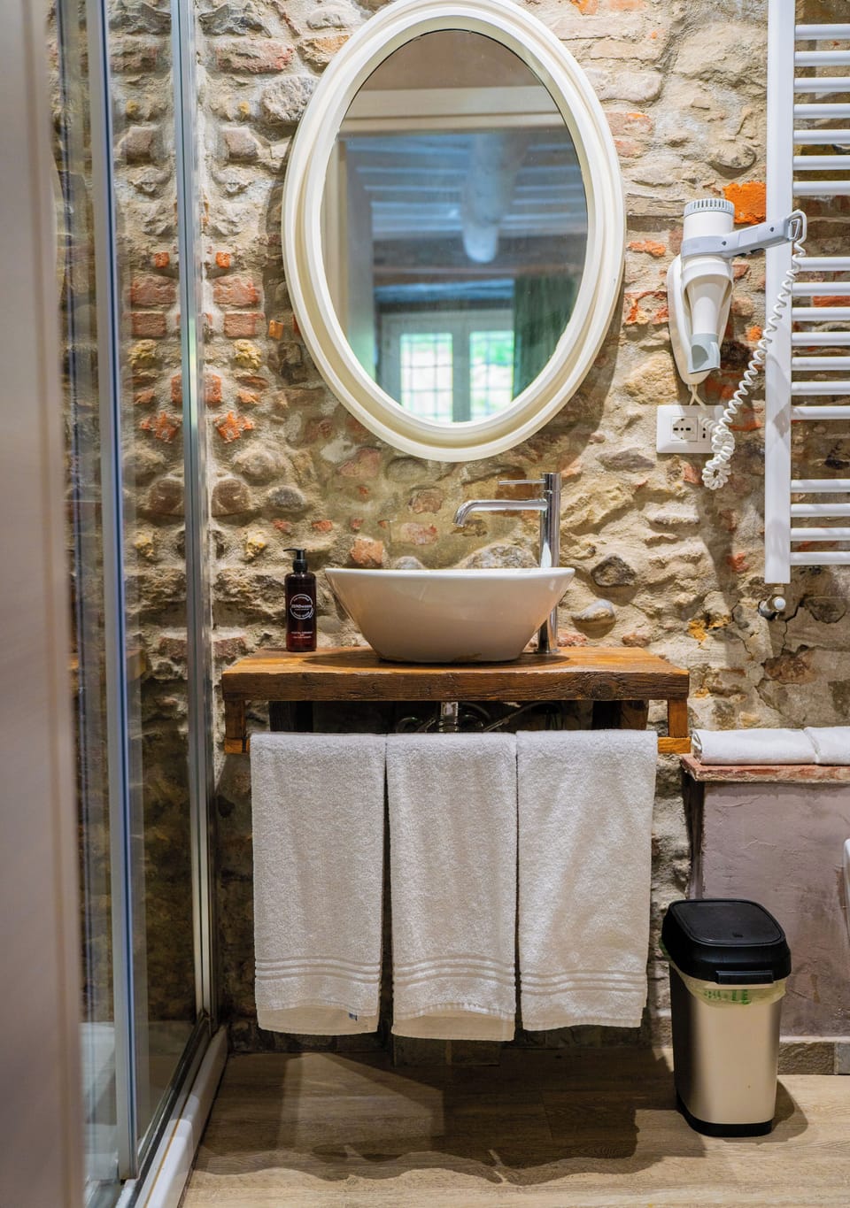 Superior Double Room, Multiple Beds, Ground Floor | Bathroom | Shower, rainfall showerhead, designer toiletries, hair dryer