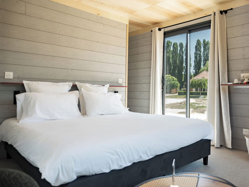 Standard Double or Twin Room, Terrace, Garden View | In-room safe, individually decorated, individually furnished