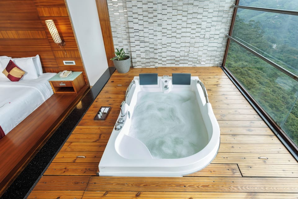 Madhura Honeymoon Suite with jacuzzi | Jetted tub