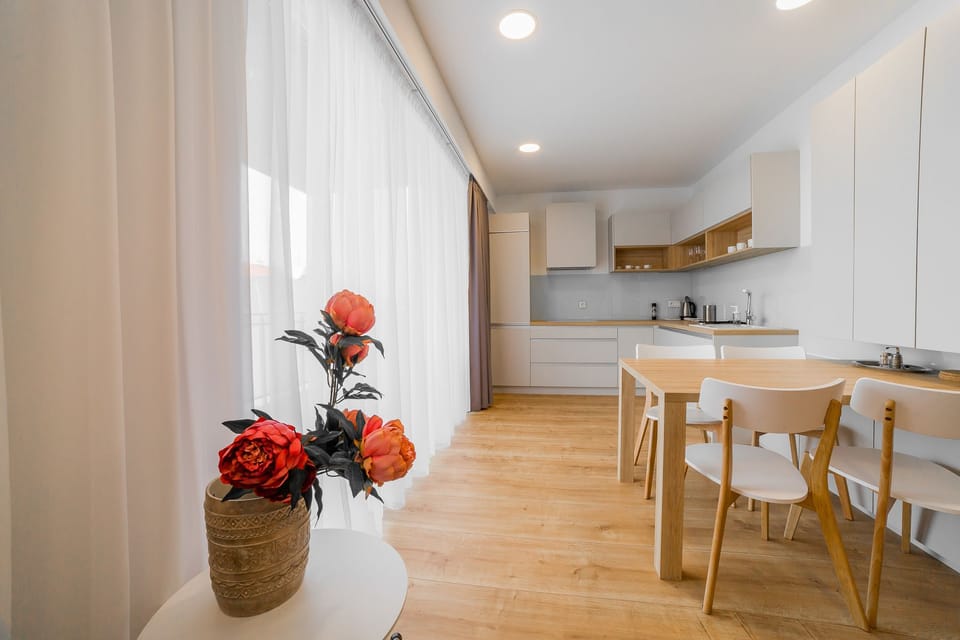 Comfort Apartment | Private kitchen | Full-size fridge, microwave, oven, stovetop