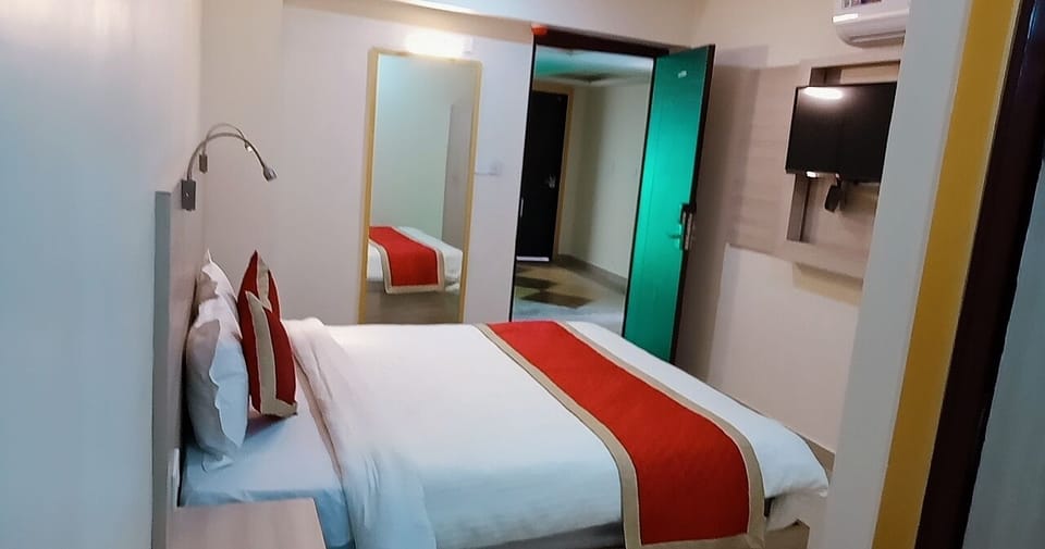 Superior Double Room, 1 Double Bed, Hill View | Living area | 42-inch LED TV with satellite channels, TV, fireplace
