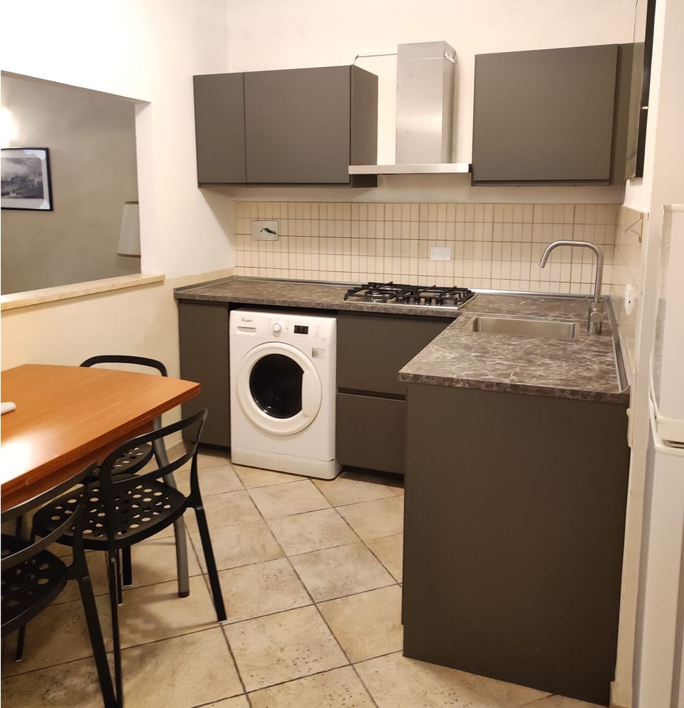 Apartment, 2 Bedrooms | Private kitchen | Fridge, oven, stovetop, dishwasher