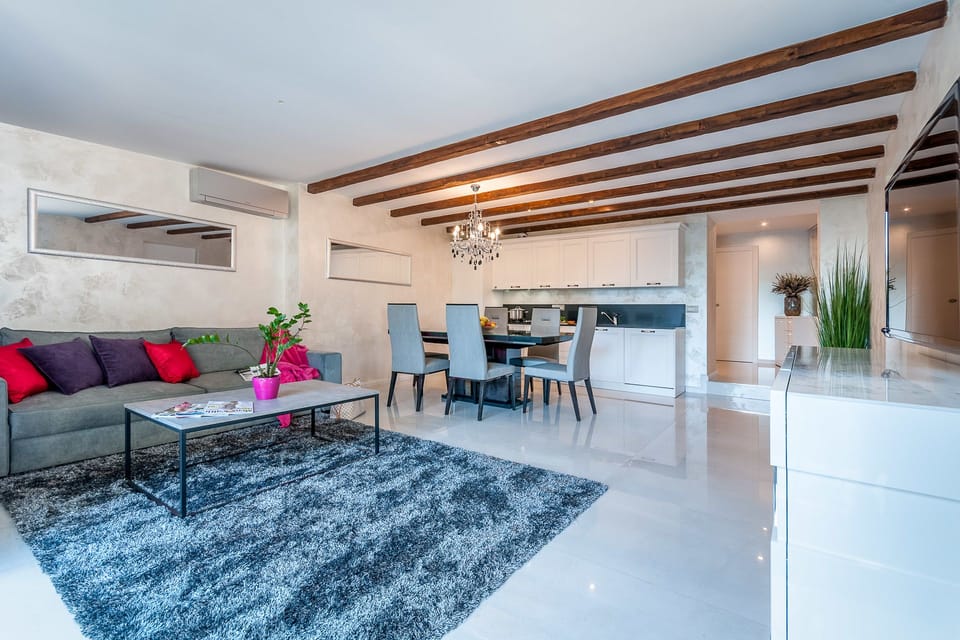 Villa | Living area | Flat-screen TV