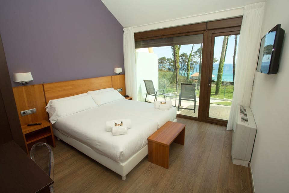Superior Double Room, Terrace, Sea View | In-room safe, blackout drapes, soundproofing, rollaway beds