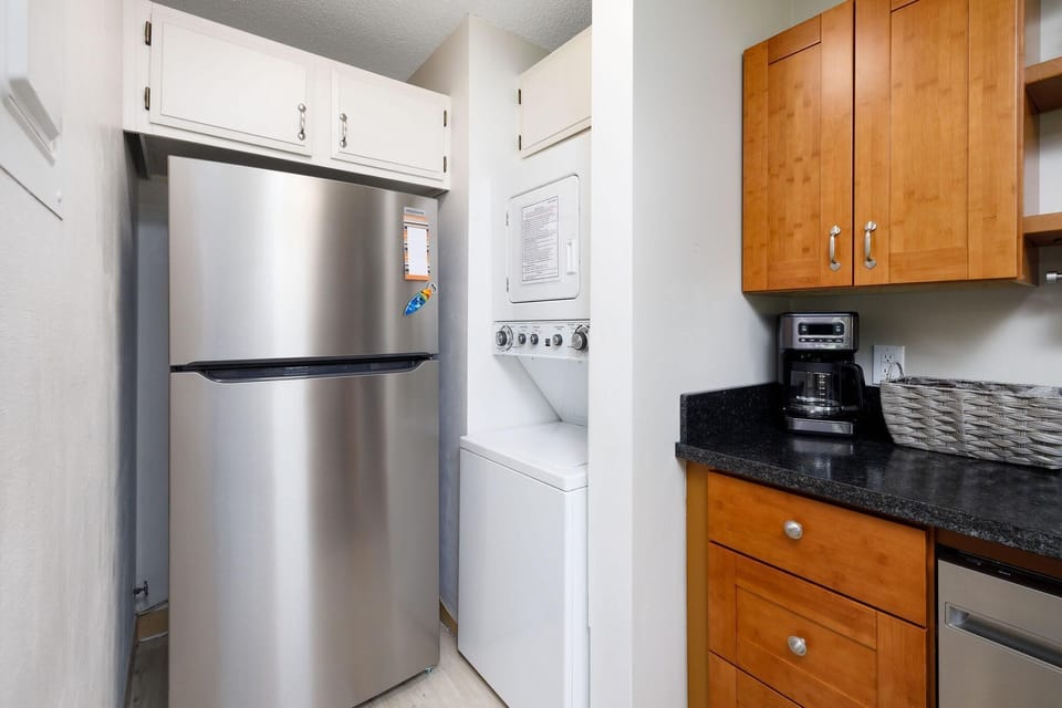 Condo, 1 King Bed (Kona Makai 3-203) | Interior