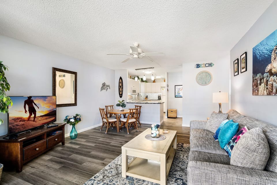 Condo, 1 King Bed, Ocean View (Kona Makai 1-204 Oceanview! AC! Remod) | Living area