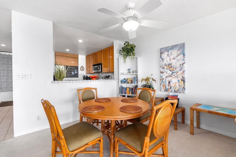 Condo, Multiple Beds, Ocean View (Keauhou Kona Surf & Racquet Club #3-1) | Dining