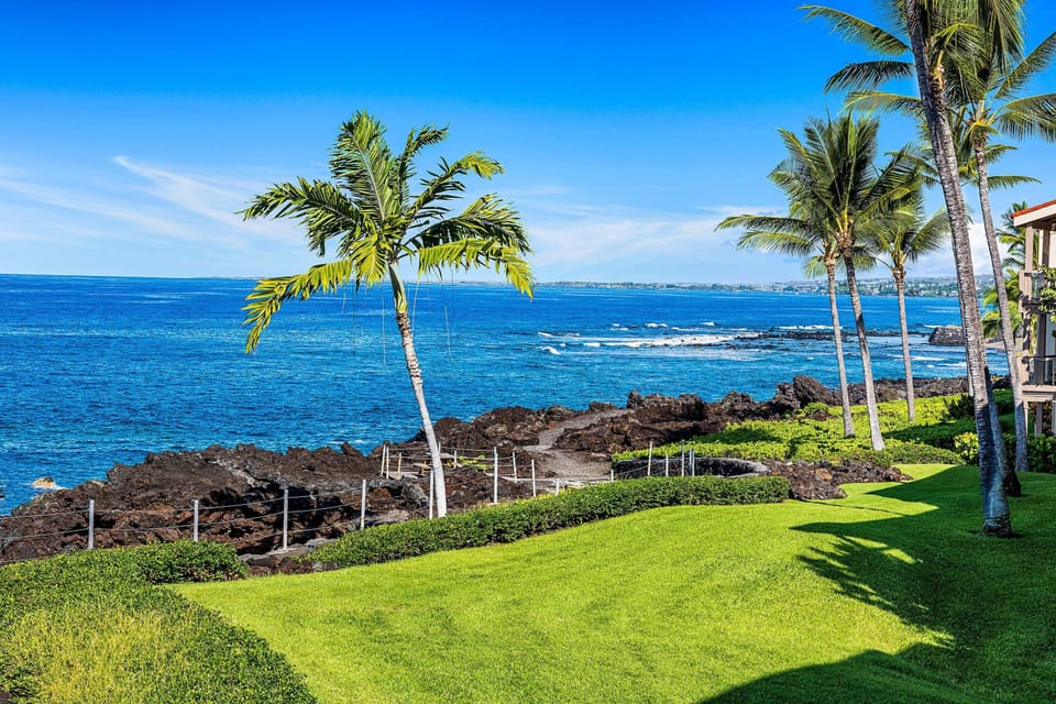 Condo, Multiple Beds, Ocean View (Keauhou Kona Surf & Racquet Club#3-20) | Property grounds
