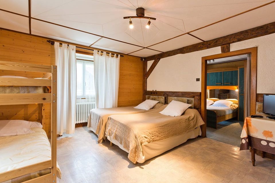 Quadruple Room | Iron/ironing board, free cribs/infant beds, rollaway beds, free WiFi