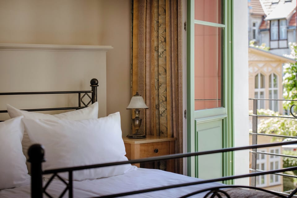 Deluxe Double Room, 1 Double Bed | Pillowtop beds, blackout drapes, iron/ironing board, free WiFi