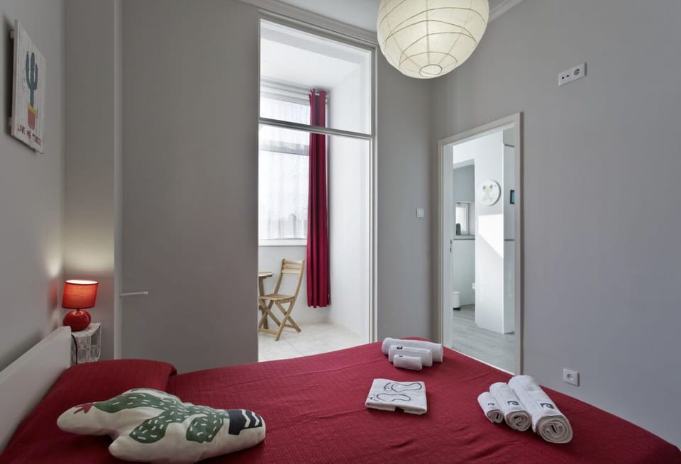 Deluxe Double Room, Private Bathroom | Desk, soundproofing, free WiFi, bed sheets