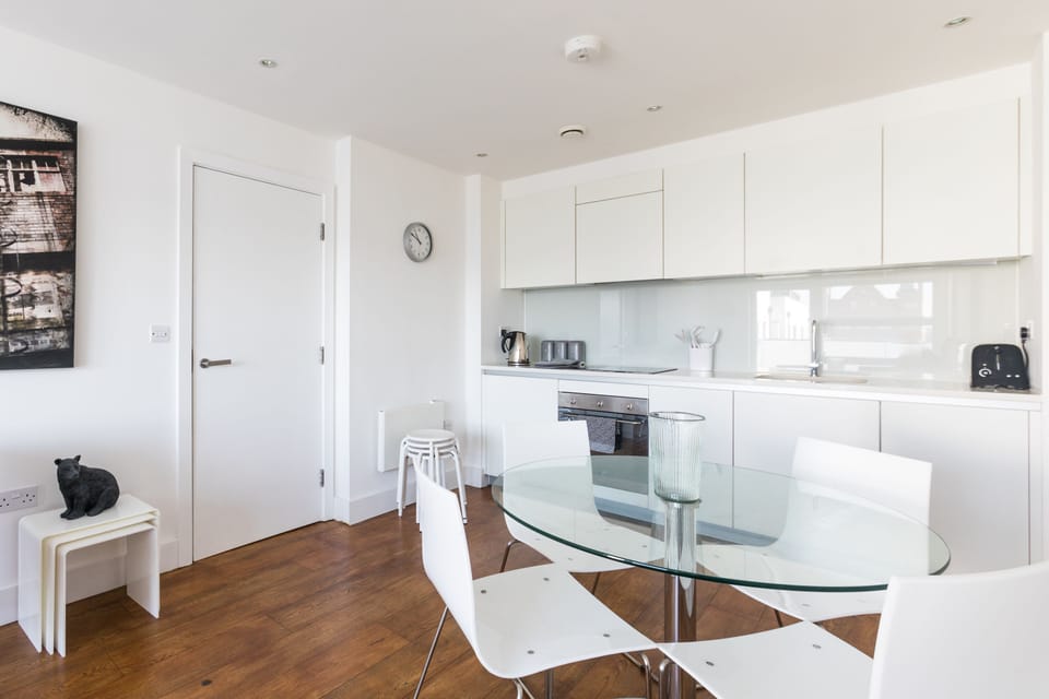 Apartment | Private kitchen | Fridge, microwave, oven, stovetop
