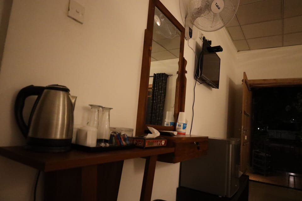 Desk, free WiFi, bed sheets