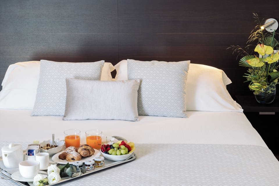 Junior Suite | Breakfast meal | Free daily buffet breakfast