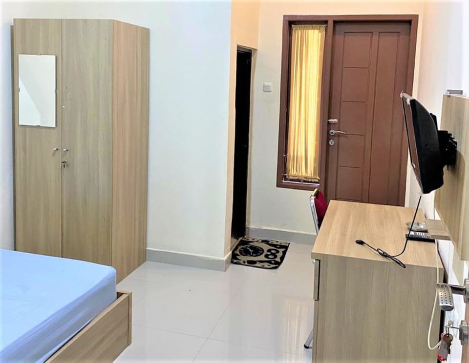 Standard Single Room | Desk, blackout drapes, WiFi (free), bed sheets