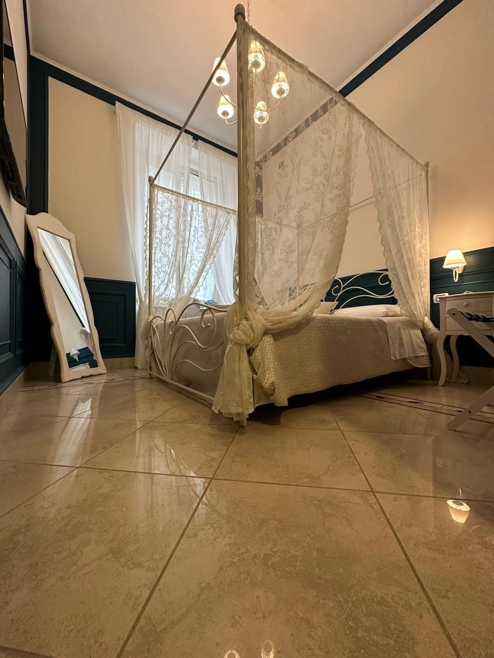 Honeymoon Room | 1 bedroom, premium bedding, down comforters, memory foam beds