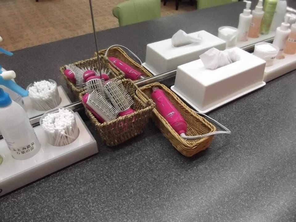 Bathroom amenities
