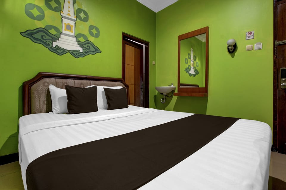 Deluxe Double Room, 1 Double Bed | Free WiFi, bed sheets