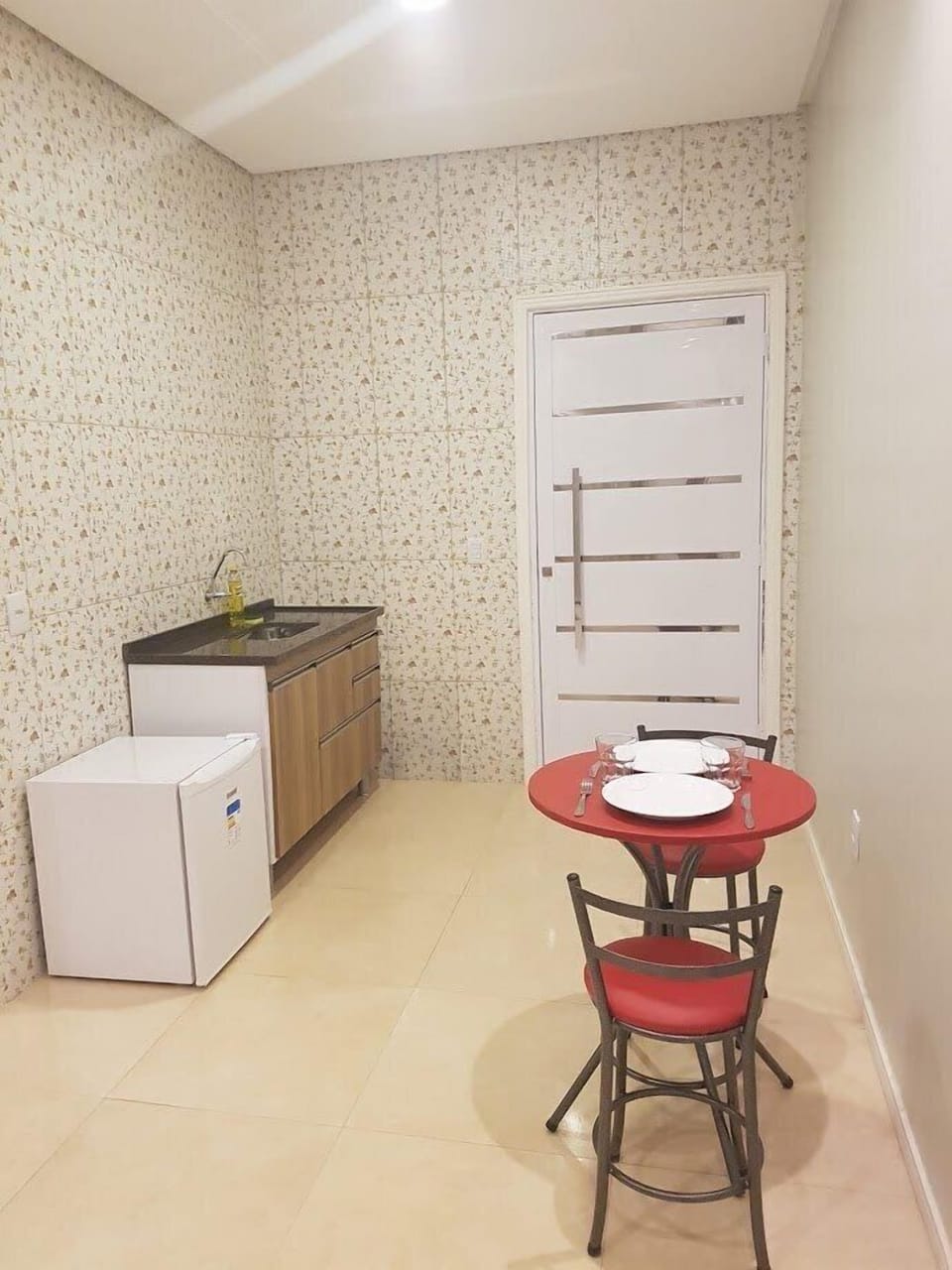 Deluxe Double or Twin Room, 1 Bedroom | Minibar, free WiFi, bed sheets