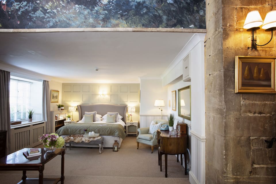 Deluxe Room | Individually decorated, individually furnished, desk, free WiFi