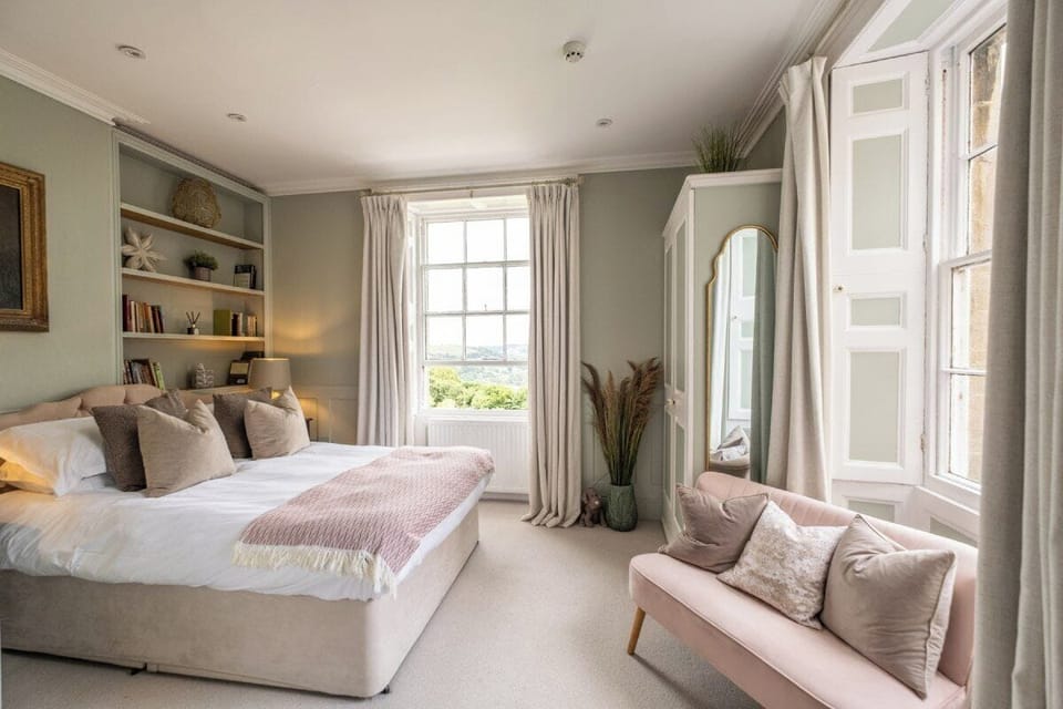 Comfort Room | Desk, WiFi (free), individually decorated, individually furnished