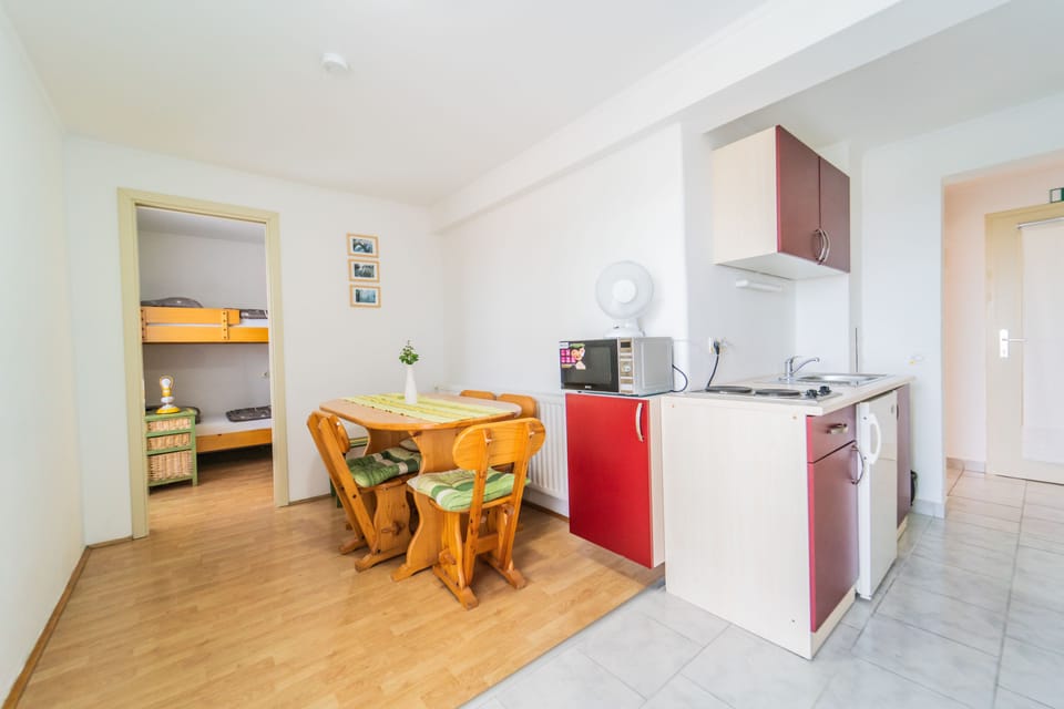 Apartment | Living area | Flat-screen TV