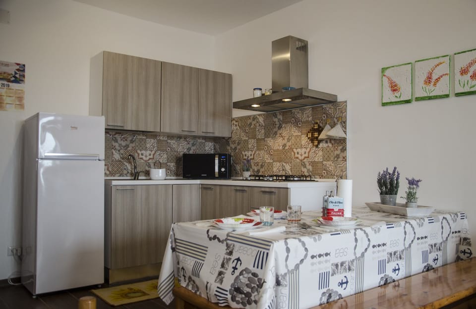 Apartment, 1 Bedroom | In-room dining