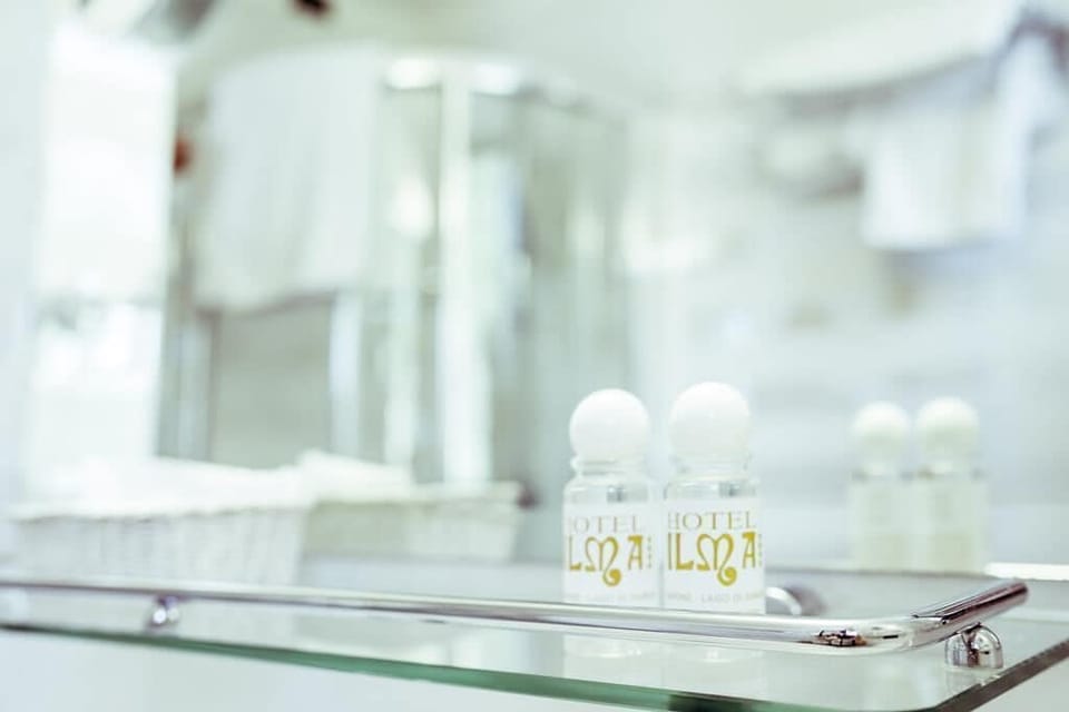 Standard Double Room | Bathroom | Hair dryer, bathrobes, bidet, towels