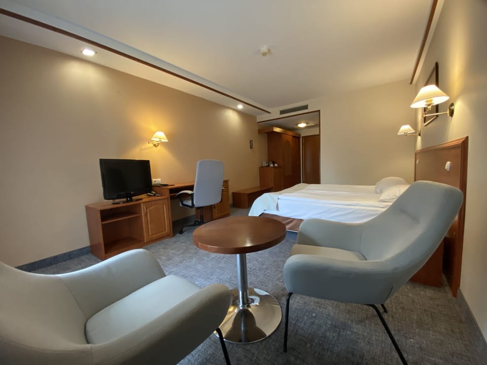 Desk, blackout drapes, iron/ironing board, free WiFi