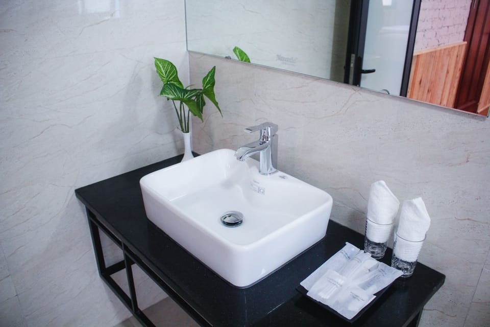 Bathroom sink