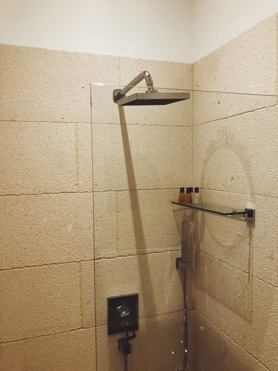 Shower, free toiletries, hair dryer