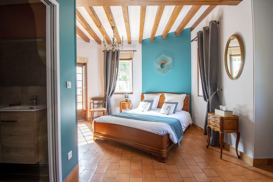 Standard Double Room, 1 Queen Bed, Non Smoking (Suite du Prieuré) | Premium bedding, individually decorated, individually furnished, desk