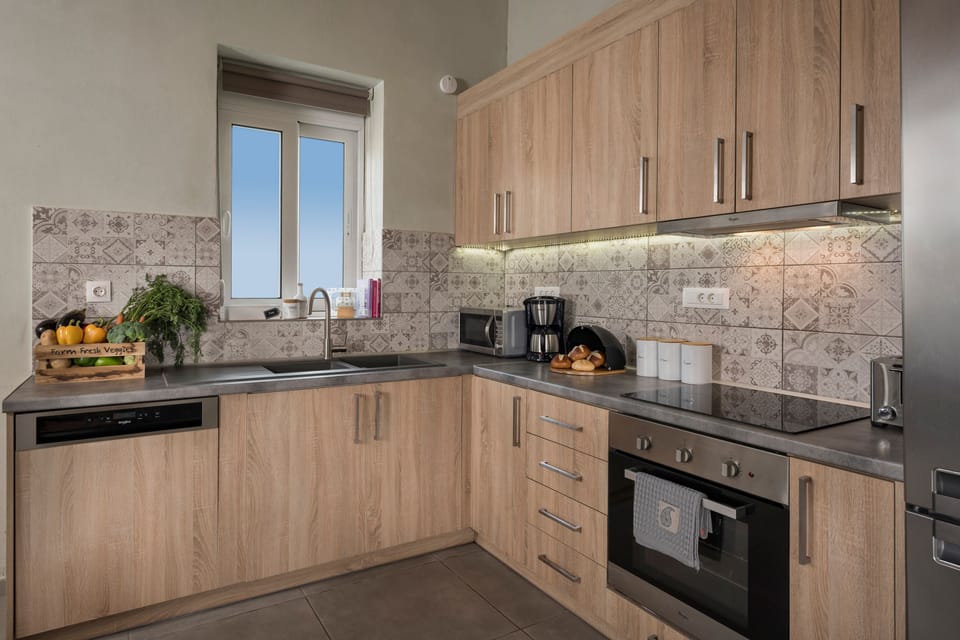 Villa, 3 Bedrooms, Sea View | Private kitchen | Full-size fridge, microwave, oven, stovetop