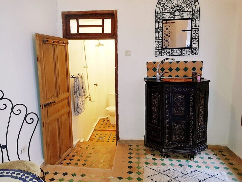 Superior Double Room, Ensuite (Tizimi) | Laptop workspace, iron/ironing board, free WiFi, bed sheets