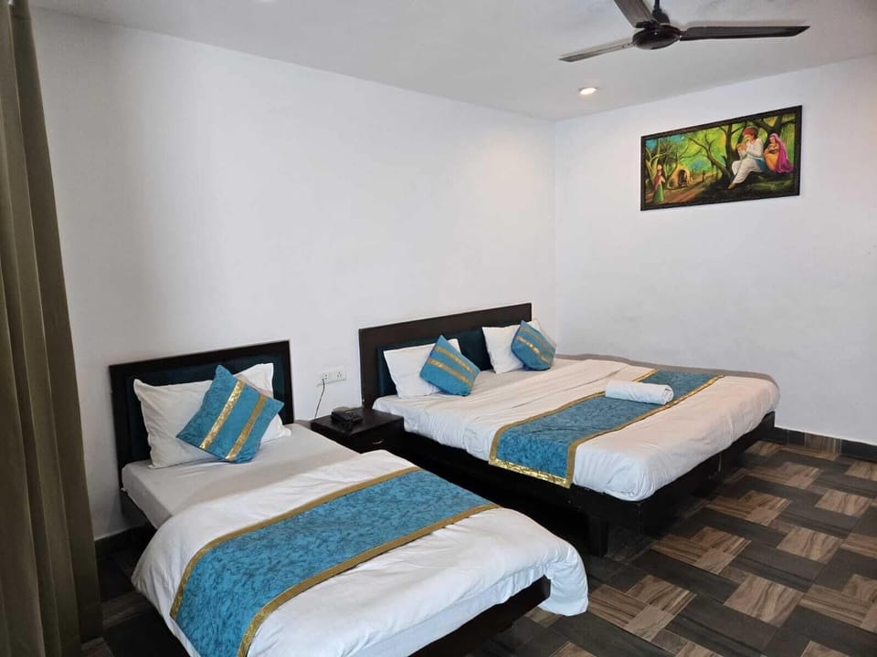Family Triple Room | Soundproofing, iron/ironing board, free WiFi