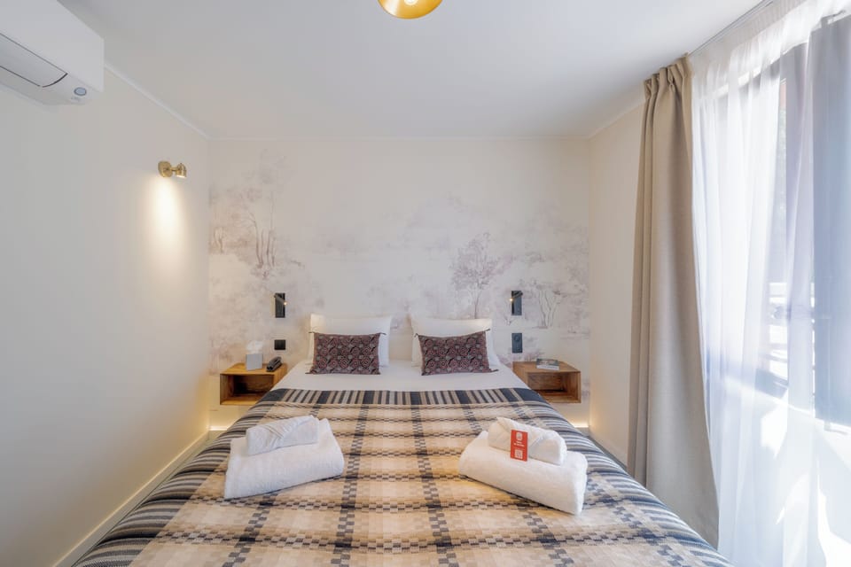 Superior Double Room | Premium bedding, desk, laptop workspace, WiFi (free)