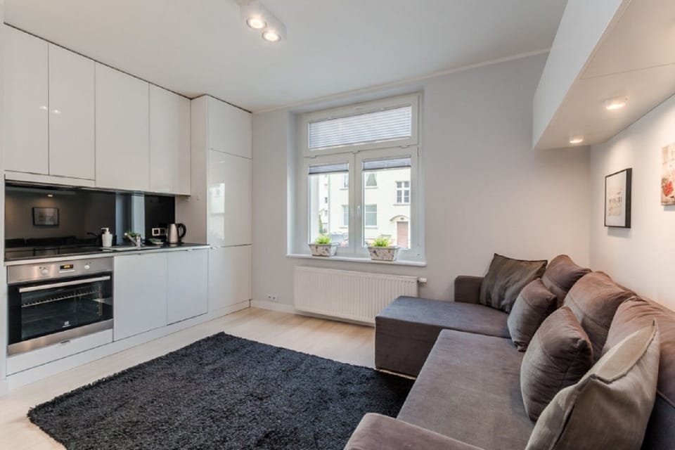 Apartment | Living room | Flat-screen TV