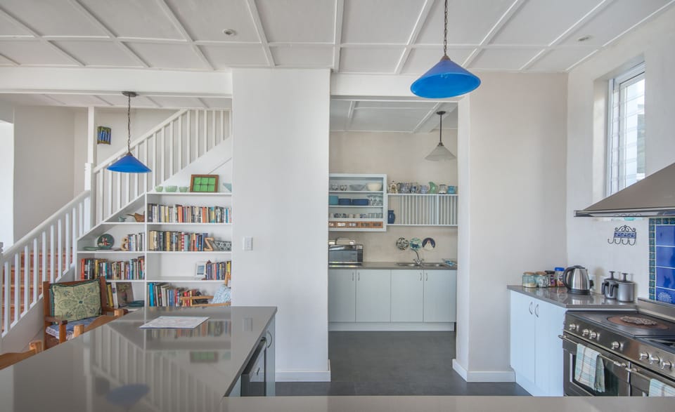 Family Cottage, 4 Bedrooms | Private kitchen | Full-size fridge, microwave, oven, stovetop