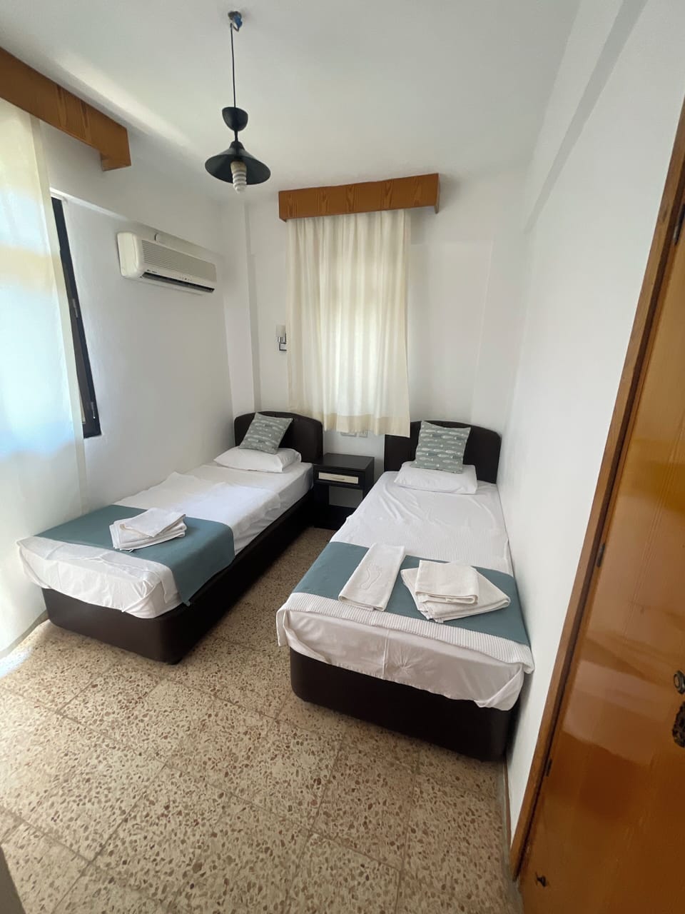 City Twin Room | Bed sheets