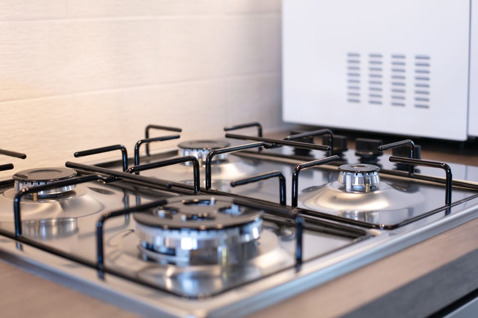 Deluxe House, 3 Bedrooms, Non Smoking | Private kitchen | Full-size fridge, microwave, oven, stovetop