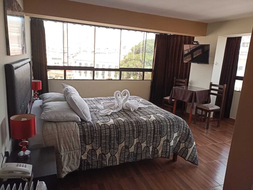 Double Room, 1 Double Bed | 1 bedroom, in-room safe, free WiFi, bed sheets