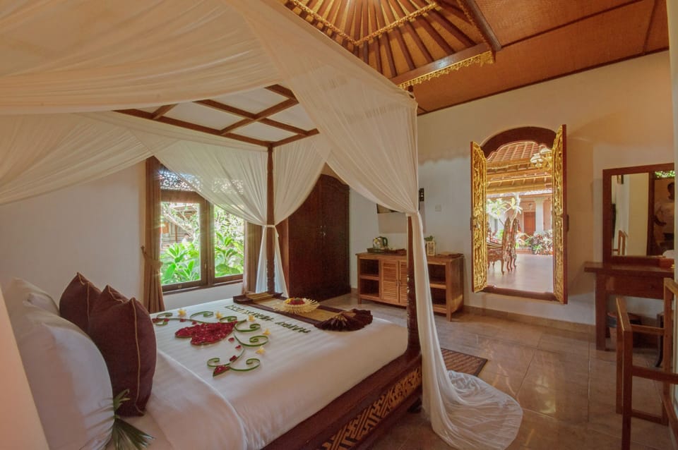 In-room safe, blackout drapes, soundproofing, free WiFi