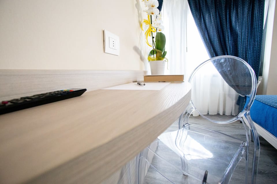 Double Room | Down comforters, in-room safe, desk, blackout drapes