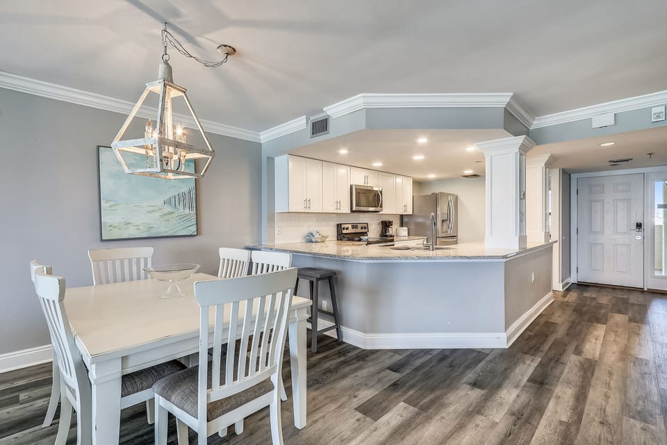 Condo, 3 Bedrooms | Private kitchen | Fridge, microwave, oven, dishwasher