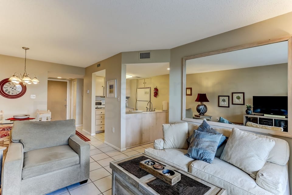 Condo, 2 Bedrooms | Living area | TV