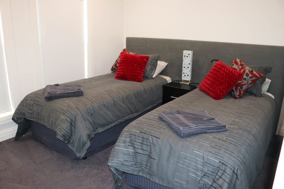 Executive House, Multiple Bedrooms, River View | 5 bedrooms, premium bedding, individually decorated