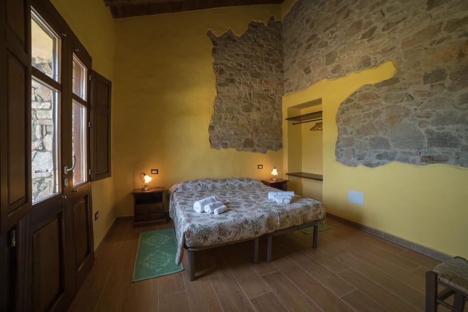 Deluxe Double or Twin Room, Partial Sea View | 1 bedroom, blackout drapes, free WiFi, bed sheets