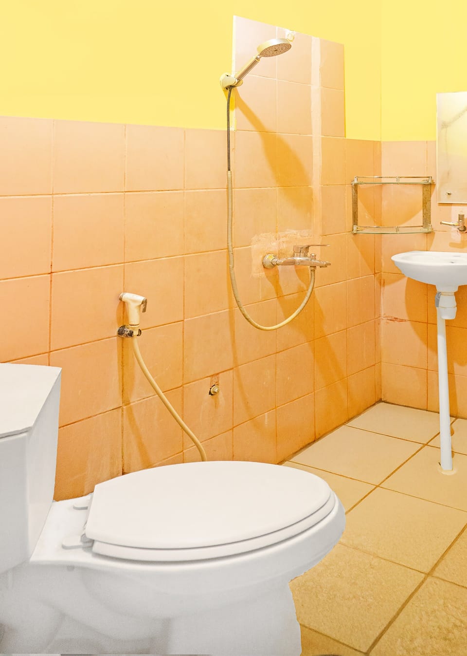 Shower, rainfall showerhead, towels