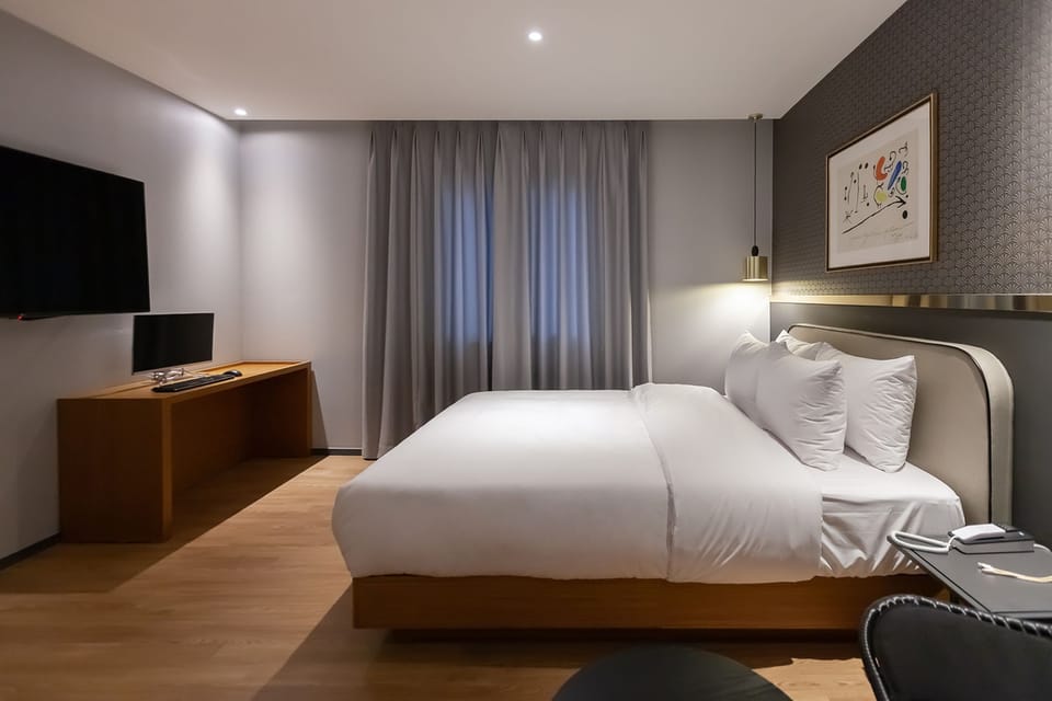 Deluxe Double Room | Free WiFi