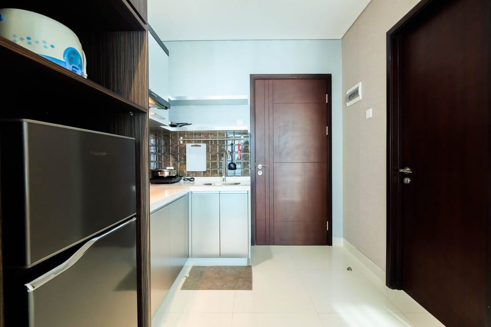 Room | Private kitchen | Fridge, stovetop, electric kettle, cookware/dishes/utensils
